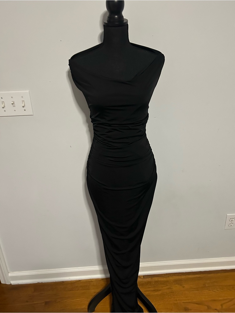Lulu's Black Off-Shoulder Ruched Maxi Dress